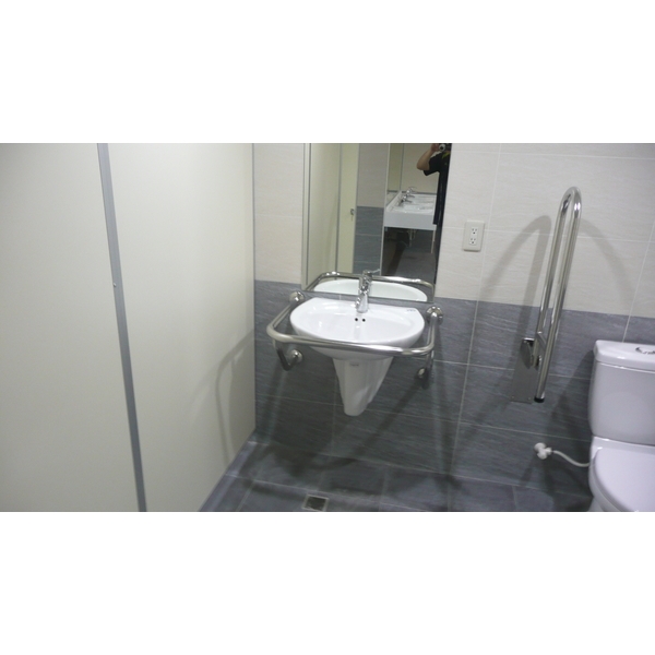 無障礙廁所 無障礙廁所