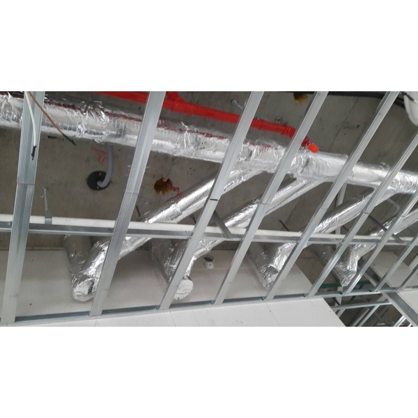 大樓冰水管路保溫-砳鼎工程有限公司