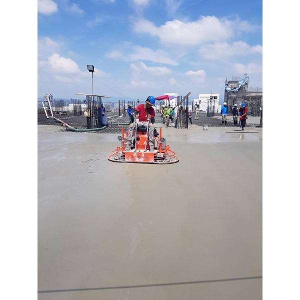 座騎式鏡面整體粉光 座騎式鏡面整體粉光