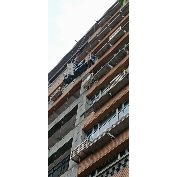 外牆水泥板拆除作業-藝潔事業有限公司