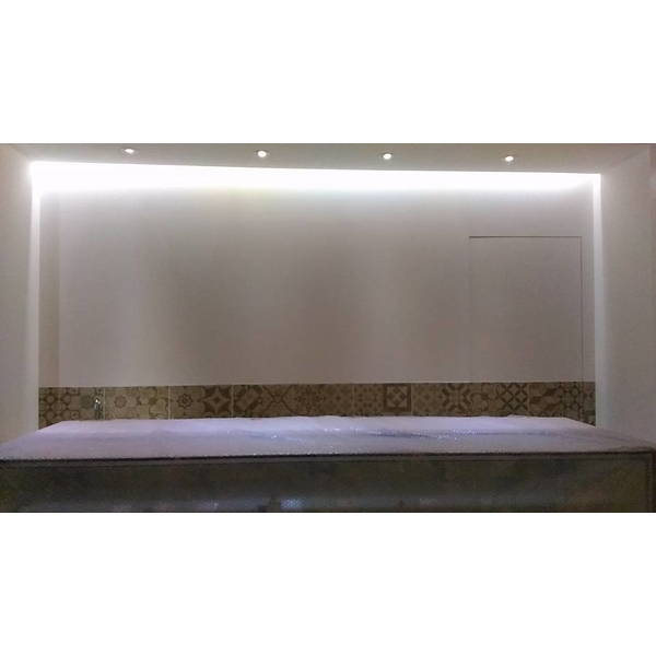 主牆烤漆/ 展示木櫃顯紋漆/全室粉刷 主牆烤漆/ 展示木櫃顯紋漆/全室粉刷