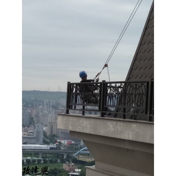 大樓外牆燈飾安裝-政達興工程有限公司