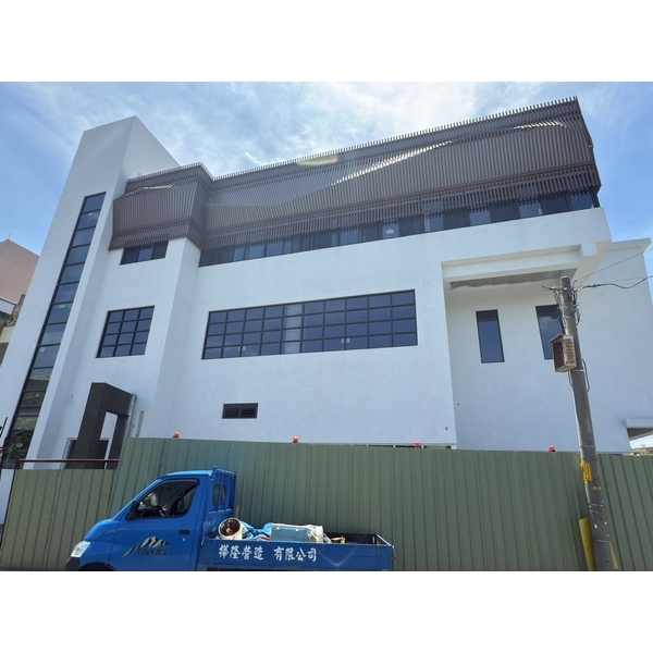 格柵與鋁門窗工程專