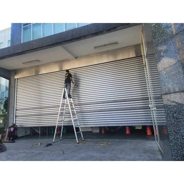 不銹鋼電動大門修改