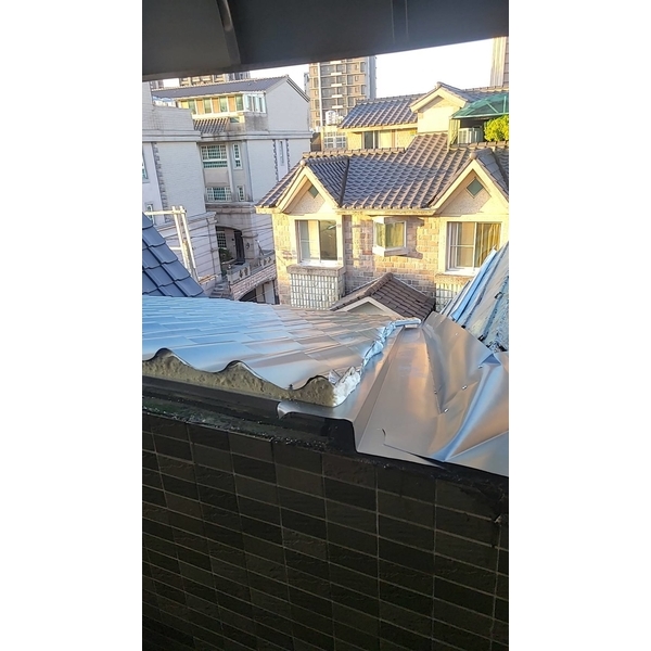 琉璃瓦片拆除做防水 蓋白鐵琉璃瓦板