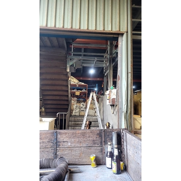廠內鋼構平台製作安裝含扶手