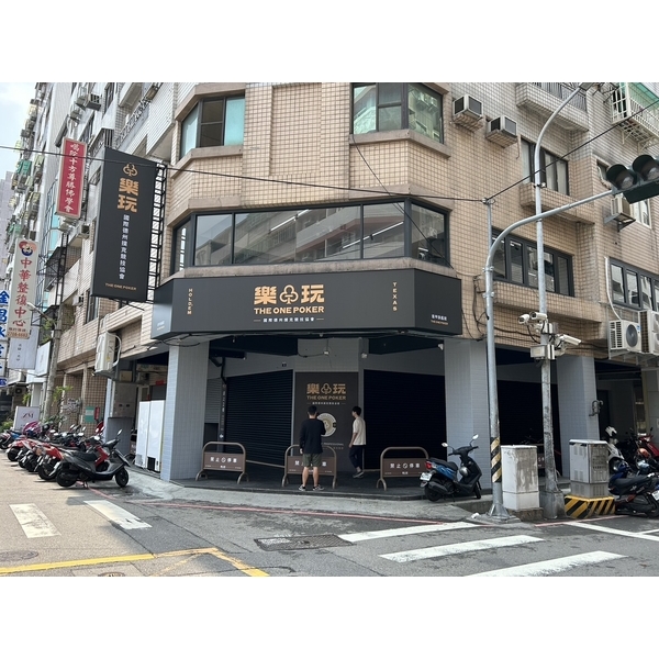CIS店面廣告-兆岳廣告有限公司