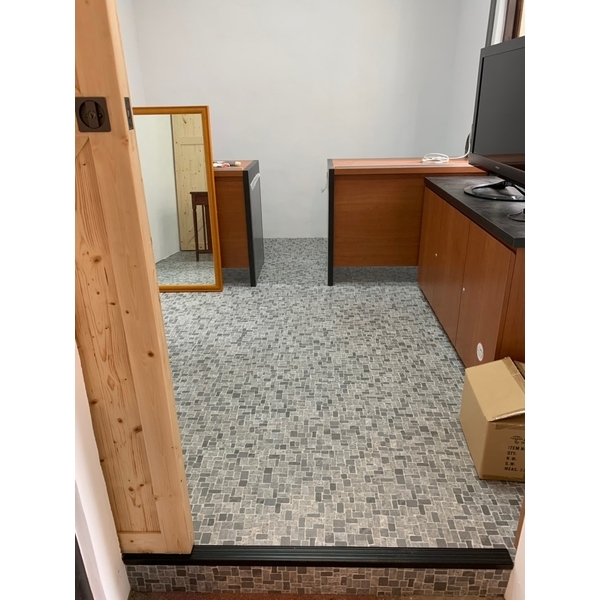 2016美髮店-塑膠馬賽克復古塑膠地磚