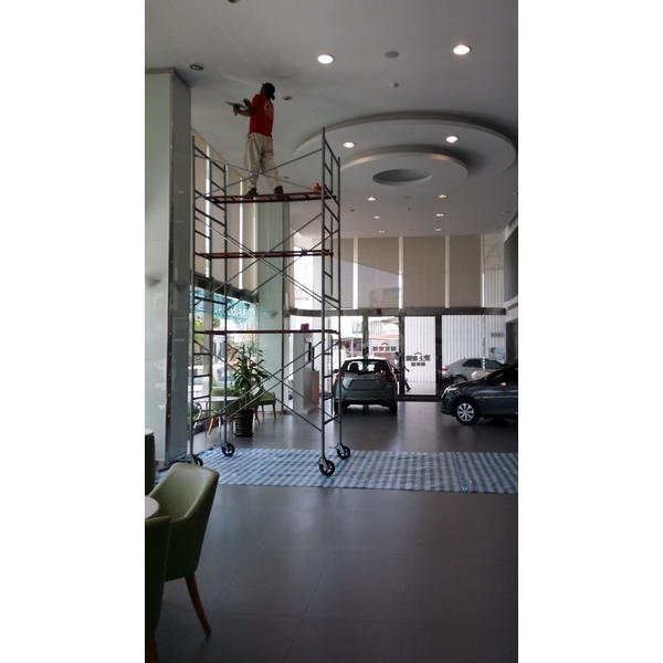 TOYOTA永大營業所展示場天花板補漆