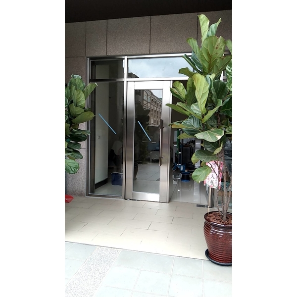 地鉸鏈大門白鐵大門-銓盛鍛造工程行