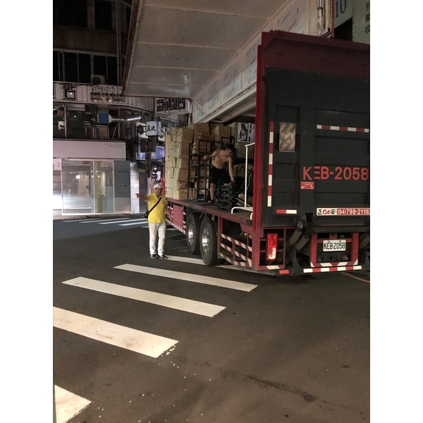 夜間搬運做業 夜間搬運做業