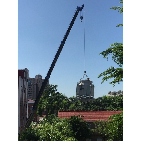 更換水塔 更換水塔