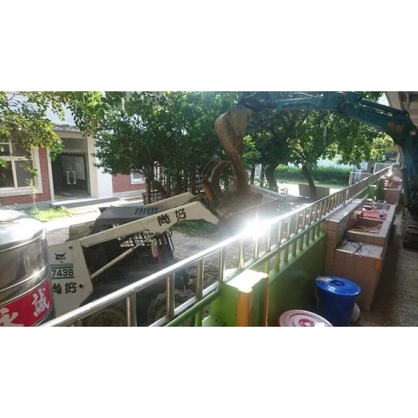 挖土機、破碎機、大鋼牙、怪手出租