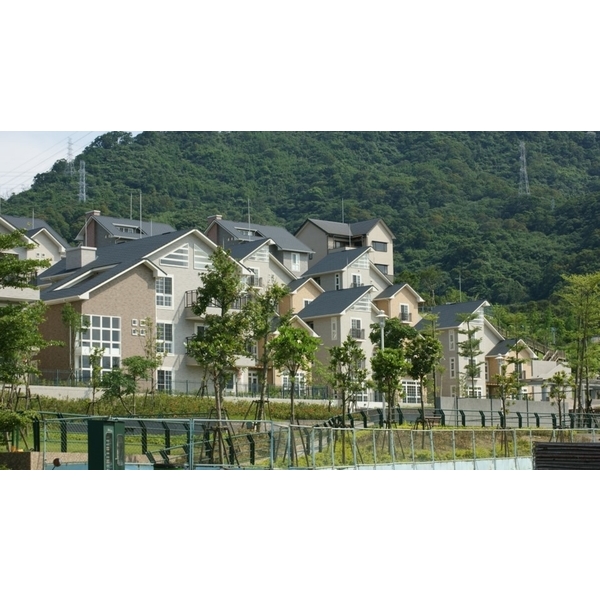 大陸工程青山鎮二期三區-黃烱祥建築師事務所