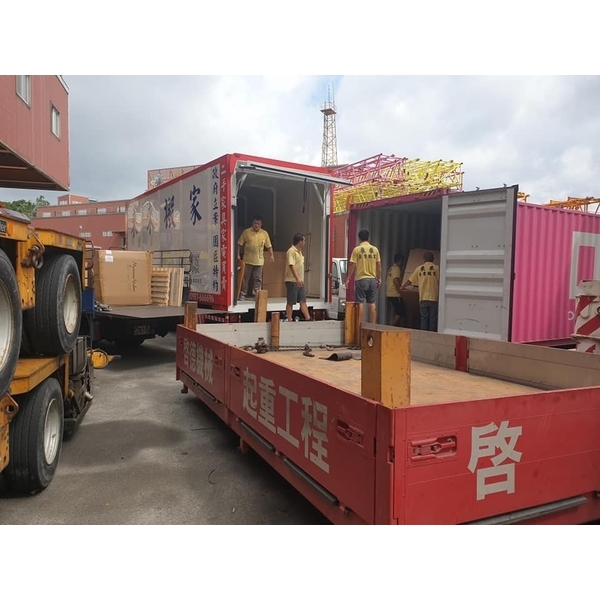 11噸歐翼可側掀箱型大貨車 11噸歐翼可側掀箱型大貨車