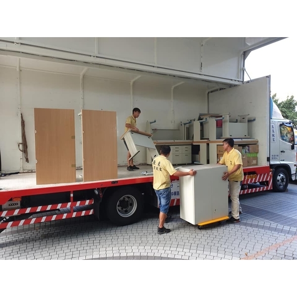 11噸歐翼可側掀箱型大貨車 11噸歐翼可側掀箱型大貨車