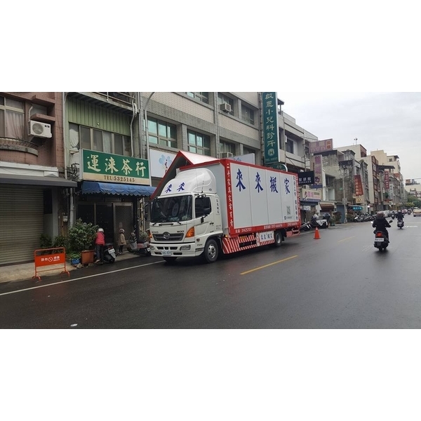 11噸歐翼可側掀箱型大貨車 11噸歐翼可側掀箱型大貨車