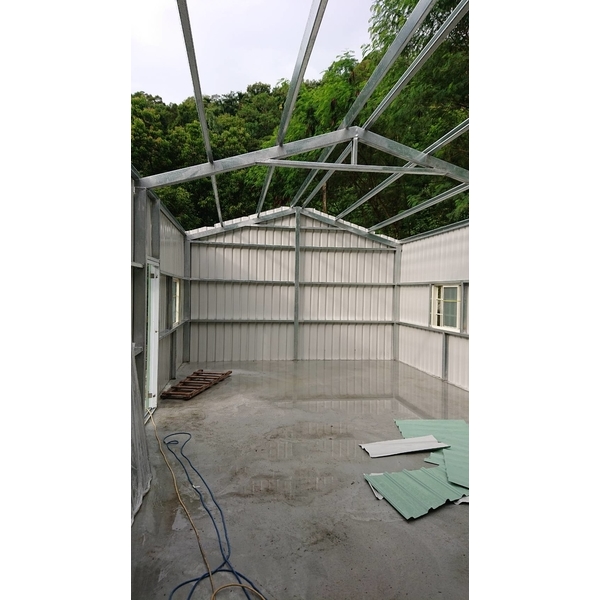 鐵屋興建