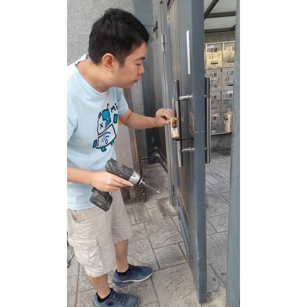 門鎖更新-真品商行