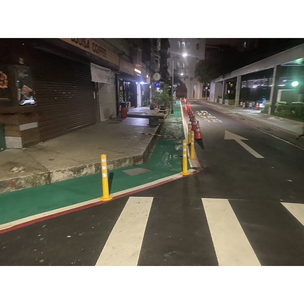 人行道－冷塑型彩色止滑道路塗料-新晟化工原料企業有限公司