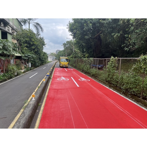 自行車道－冷塑型彩色止滑道路塗料-新晟化工原料企業有限公司