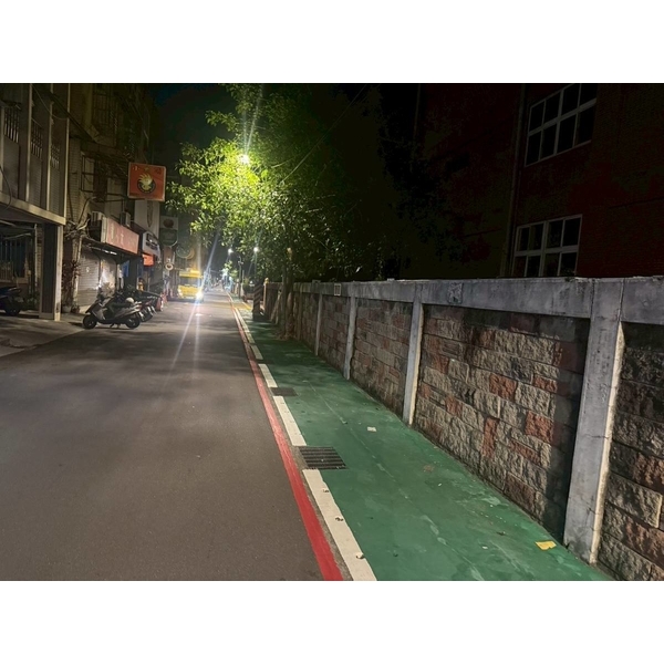 人行道－冷塑型彩色止滑道路塗料-新晟化工原料企業有限公司