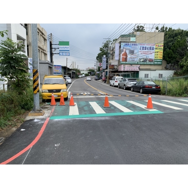 斑馬線－冷塑型彩色止滑道路塗料-新晟化工原料企業有限公司