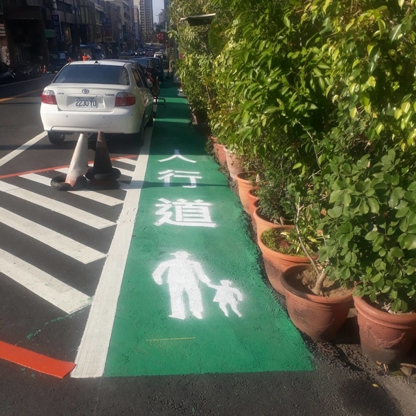 人行道－冷塑型彩色止滑道路塗料-新晟化工原料企業有限公司