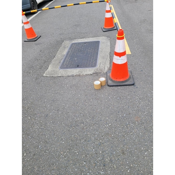 道路孔蓋止滑塗料施工-新晟化工原料企業有限公司