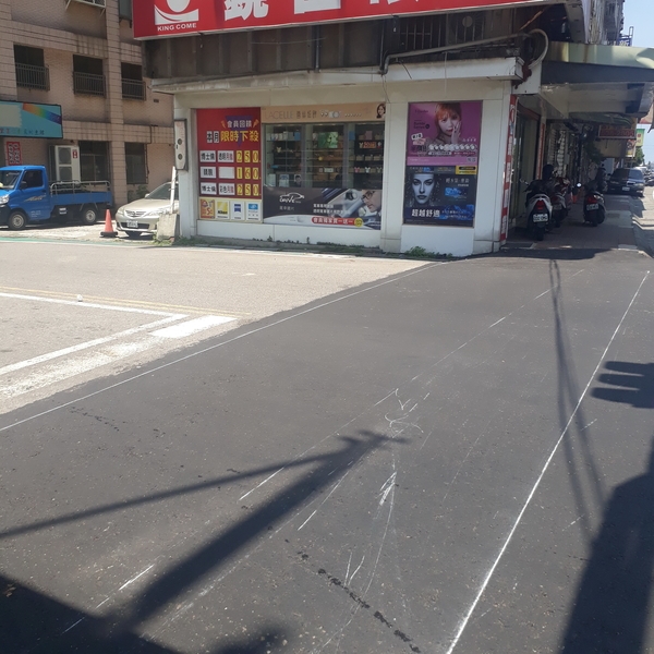 斑馬線－冷塑型彩色止滑道路塗料-新晟化工原料企業有限公司