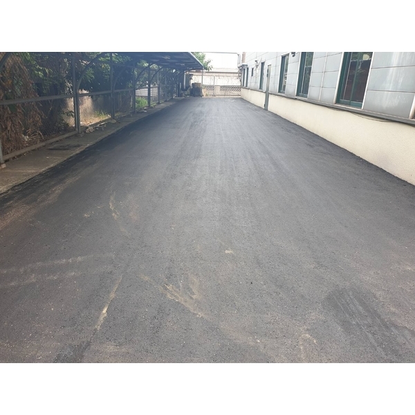 工廠停車區柏油鋪設