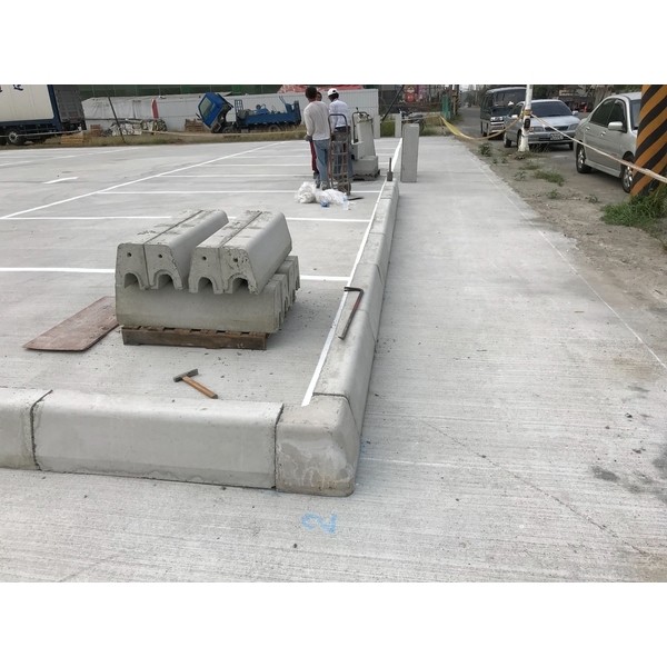 路緣石-創懋企業有限公司