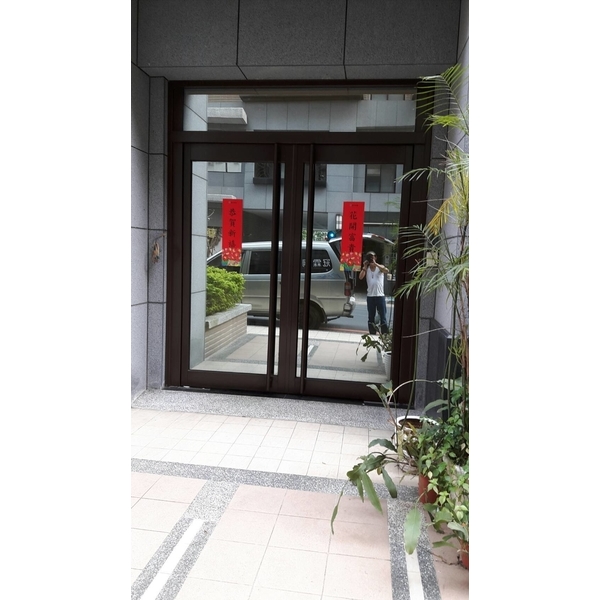 不鏽鋼烤漆造型大門 不鏽鋼烤漆造型大門