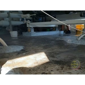 機械腳座做薄塗、地板3mm厚塗施作-全成油漆工程行