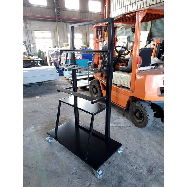 032D77 移動式電視架；移動式落地架；電視架；電視支架-棨專工業有限公司