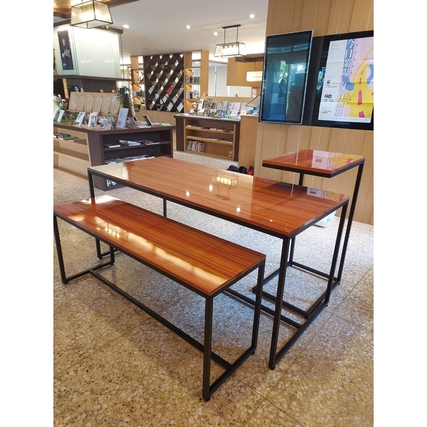 057A75 展示桌；高低桌；鐵件-棨專工業有限公司