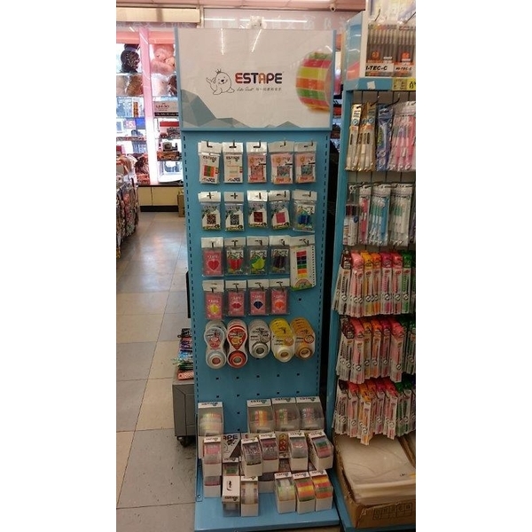 032B09 飾品架；鐵件；鐵架
