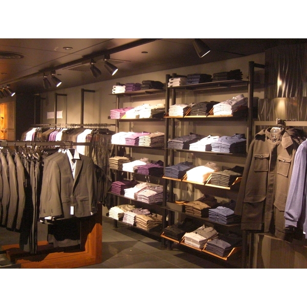 壁面式商品展示架；展示架-棨專工業有限公司