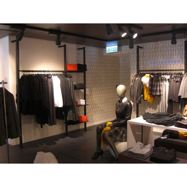 壁面式商品展示架；展示架