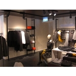 壁面式商品展示架；展示架-棨專工業有限公司