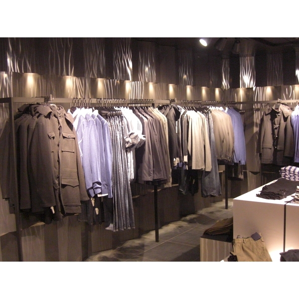 壁面式商品展示架；展示架