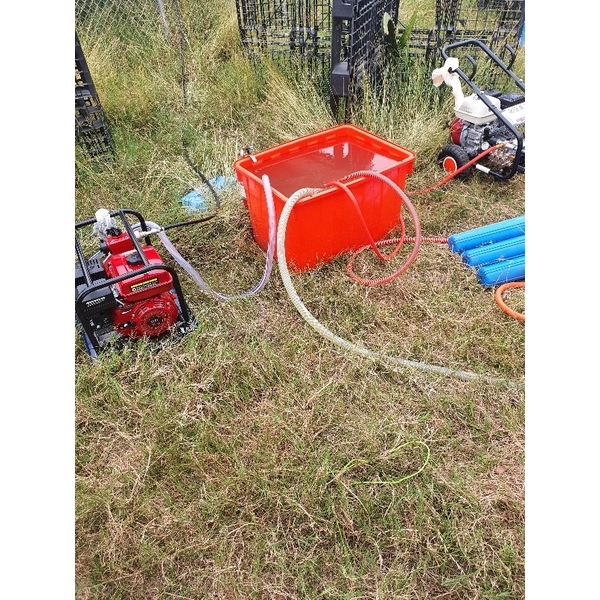 配合清洗太陽能板補水作業-總豪工程行