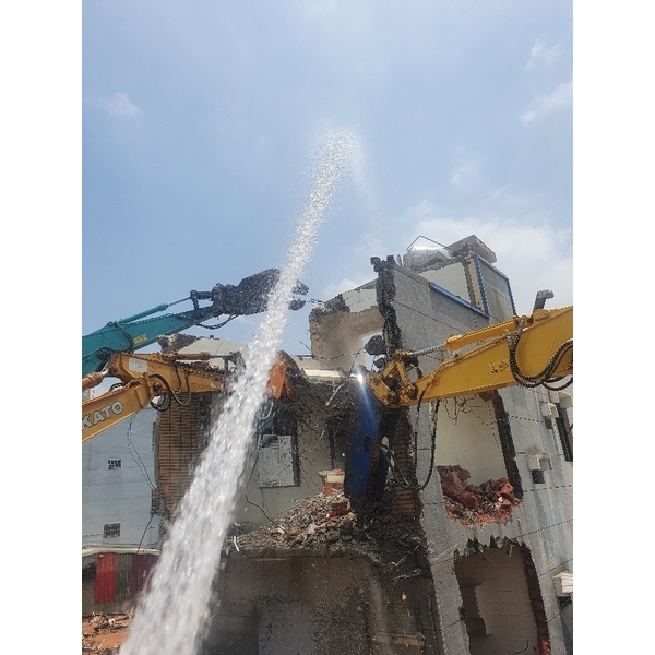 拆屋揚塵高壓水砲噴水-總豪工程行