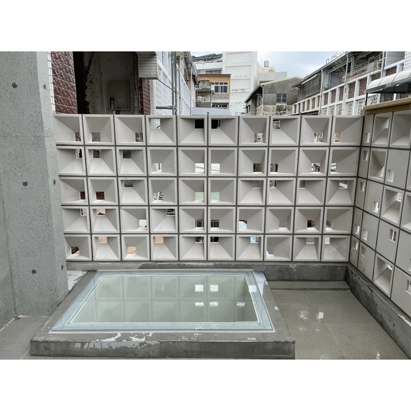 台南黃建築師陽台藝術牆-瓦力砌磚工作坊