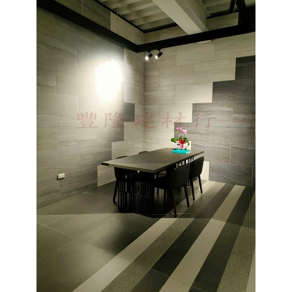 高雄展中-豐隆建材行