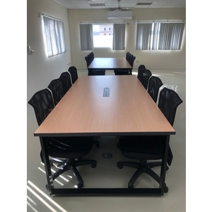 訂製會議桌-伸鋼辦公家具有限公司