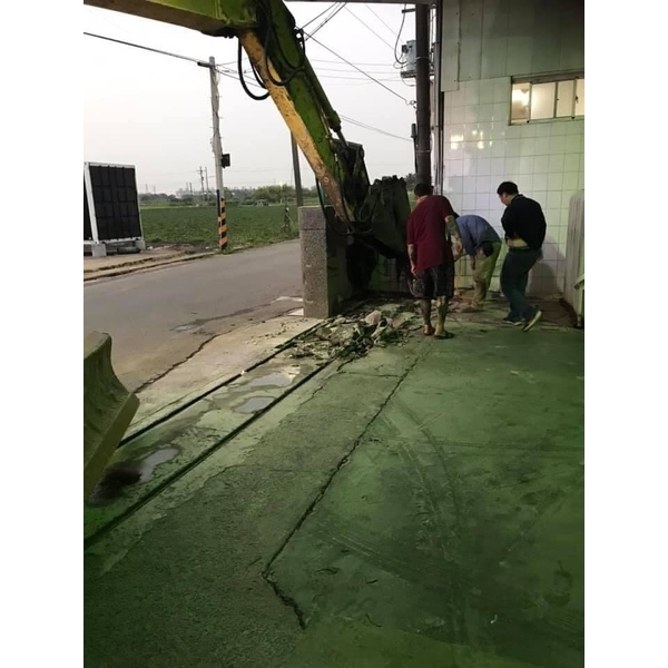 鐵門軌道拆除