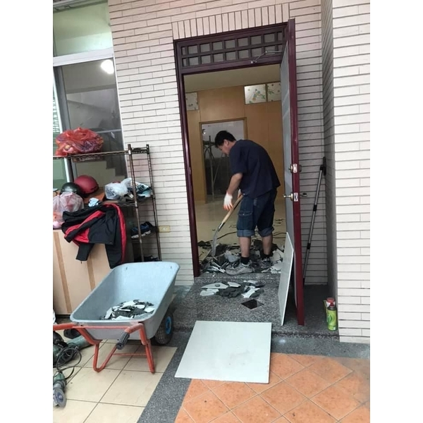 打石地磚+壁磚工程 打石地磚+壁磚工程