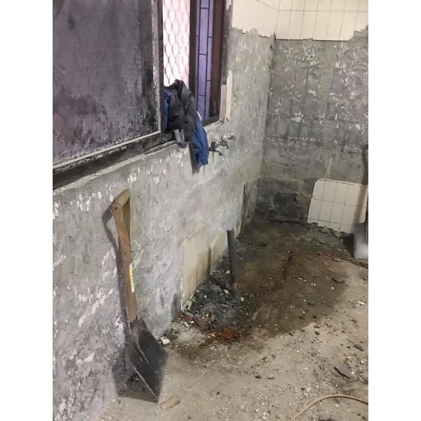 打石廚房地板+壁磚及2樓陽台地板