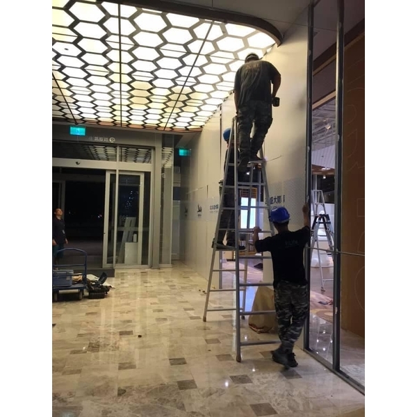 拆除架設圍籬